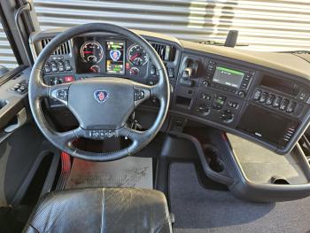 R490 / 8x2 / HMF 85 TM CRANE / WINCH / JIB